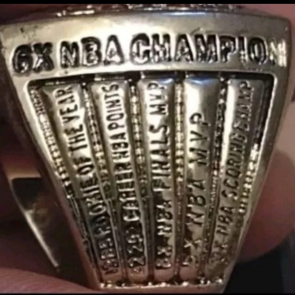 NEW! MICHAEL JORDAN CAREER HALL OF FAME SIZE 11 RING WITH RING BOX & POSTERS SET - Picture 7 of 17